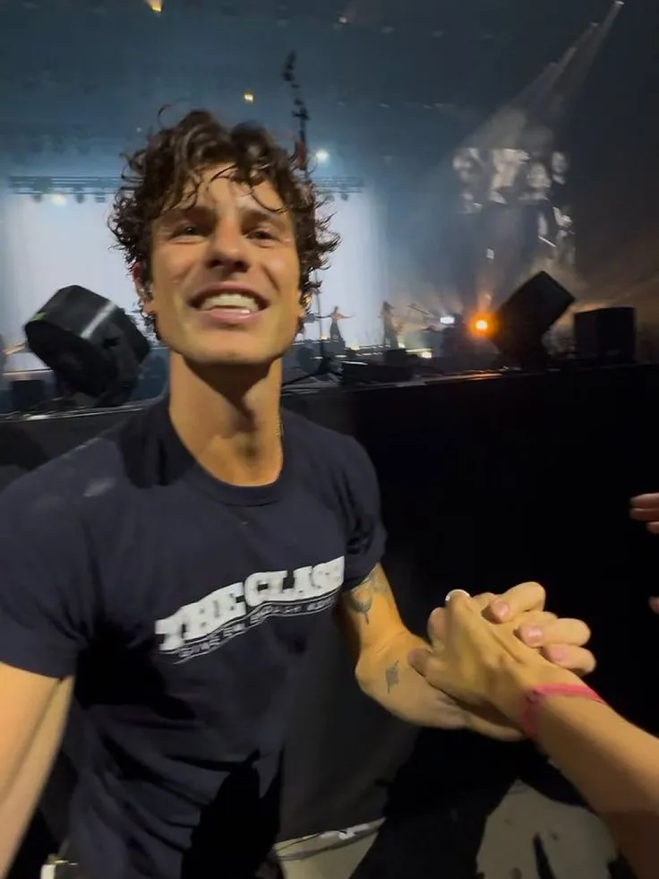 image_68bd4729bb46f Shawn Mendes is learning French and Spanish to connect with fans worldwide – but the real reason he stays up late will leave fans “completely shocked”!