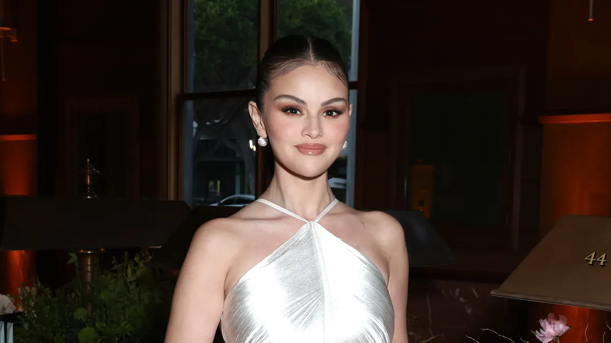 Minimal Yet Chic: Selena Gomez Proves the ‘French Mani’ Is Never Out of Style