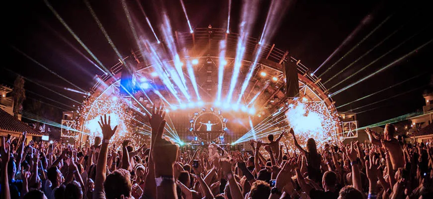 Armin van Buuren Plays Every Set Like It’s His Last – And That’s What Makes Him Legendary