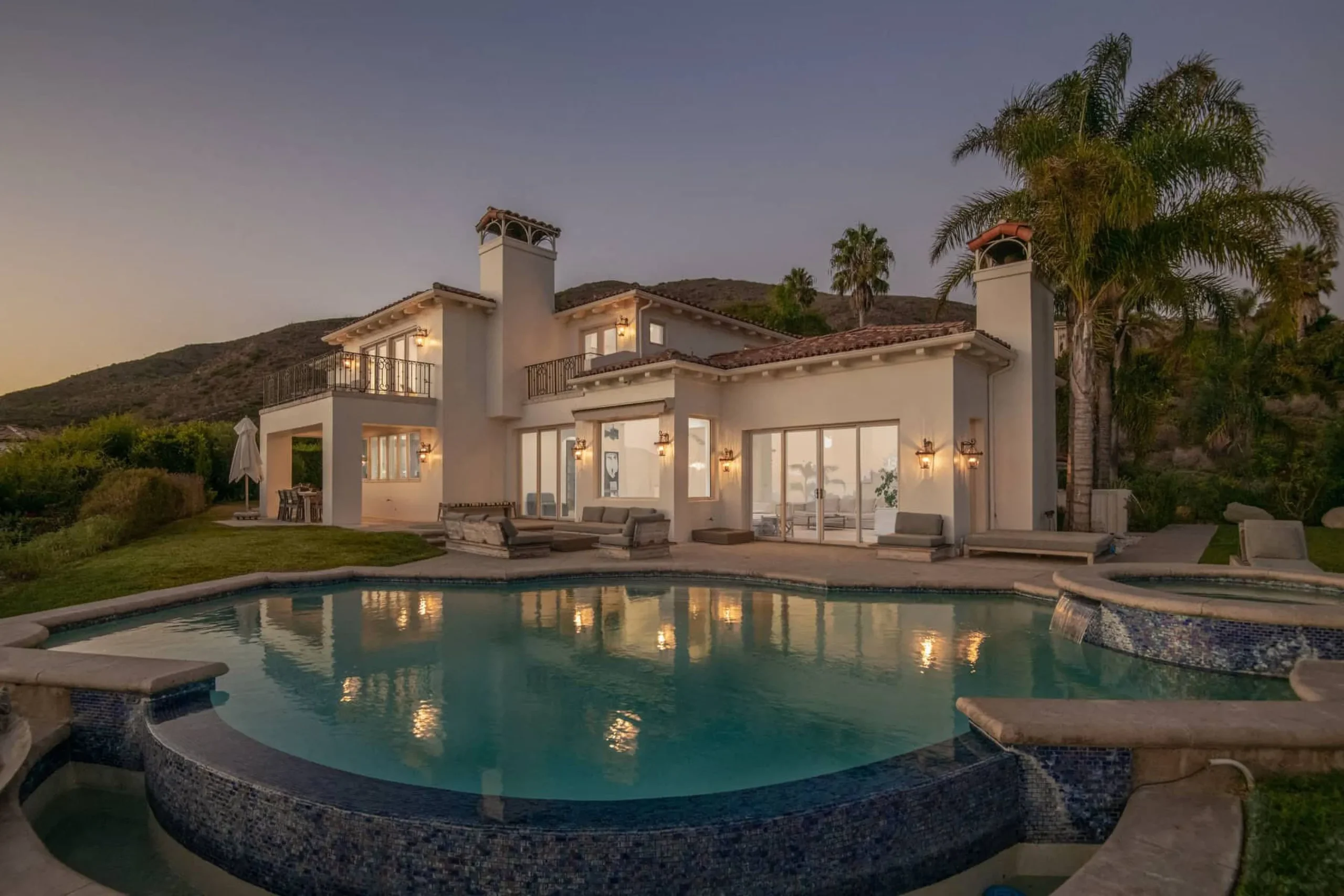 Inside Miley Cyrus and Maxx Morando’s Luxurious Private Villa Escape 19 Inside Miley Cyrus and Maxx Morando’s Luxurious Private Villa Escape