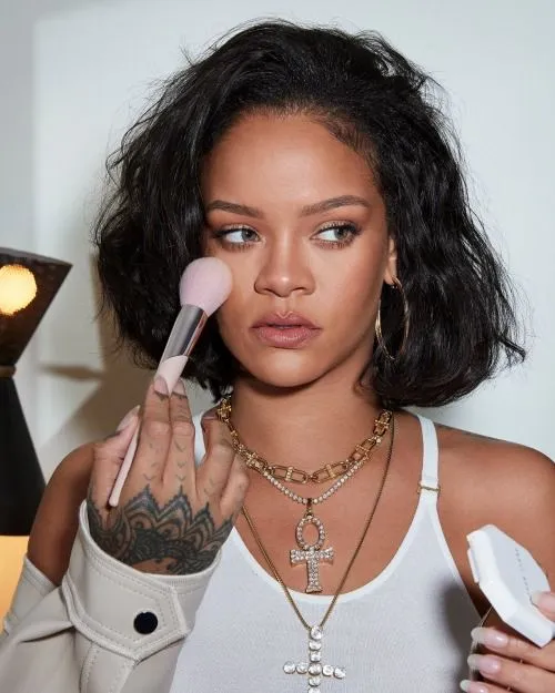 image_68be6d9c5e57e Rihanna Remains a Billionaire Despite Brand Challenges