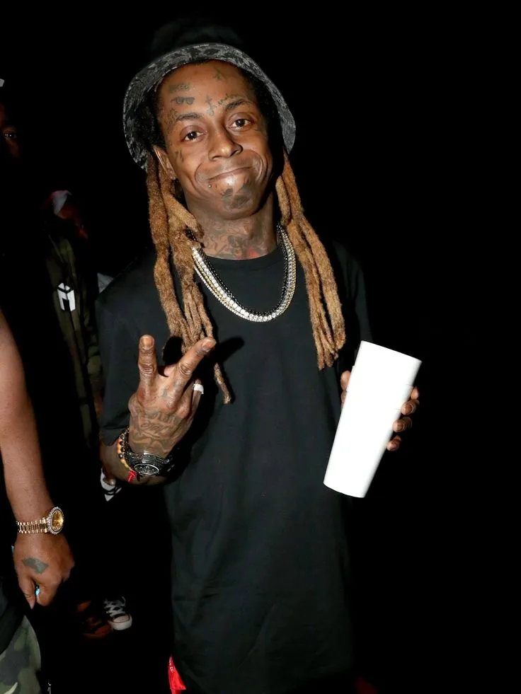 Lil Wayne Poses with My Cousin’s Daughter in KC — What Happened Next Will Leave You Speechless!