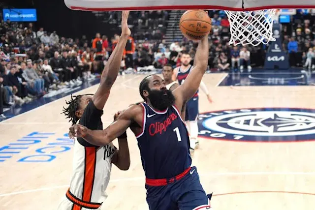 image_68bea1b3921bc James Harden has just revived his defensive ability thanks to the timely appearance of John Collins