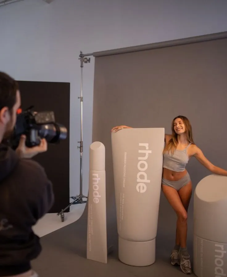 image_68bf8bcc83a21 Justin Bieber Cheers ‘Go Baby!’ as Hailey Launches Rhode in Sephora