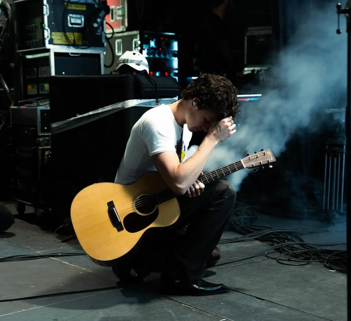 image_68bf906ea6a70 Shawn Mendes Shockingly Traded Global Stadium Glory for Intimate Performances in Hidden Tourist Villages