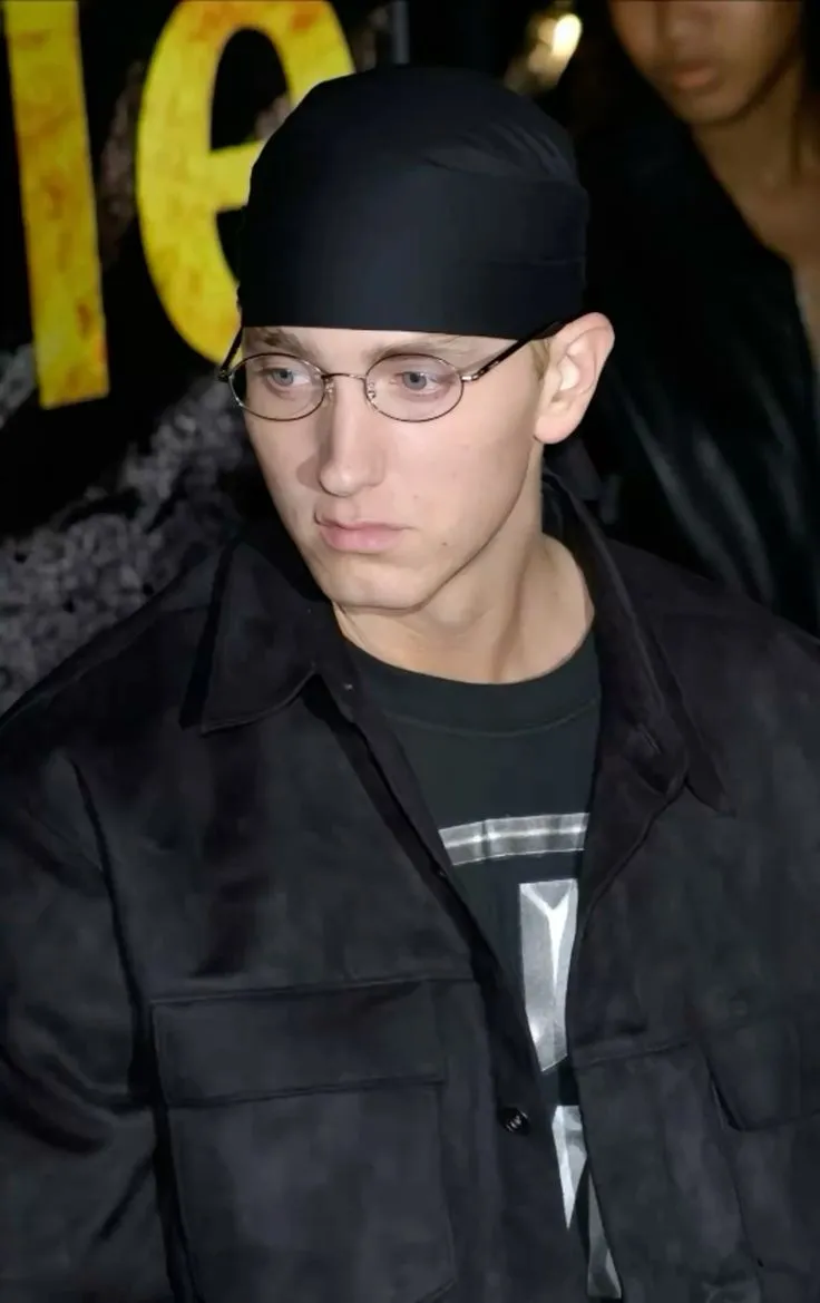 Eminem Finally Says ‘Sorry, Mom’ — But Fans Are Shocked as He Buries His Legendary Diss Track Forever! 19 Eminem Finally Says ‘Sorry, Mom’ — But Fans Are Shocked as He Buries His Legendary Diss Track Forever!