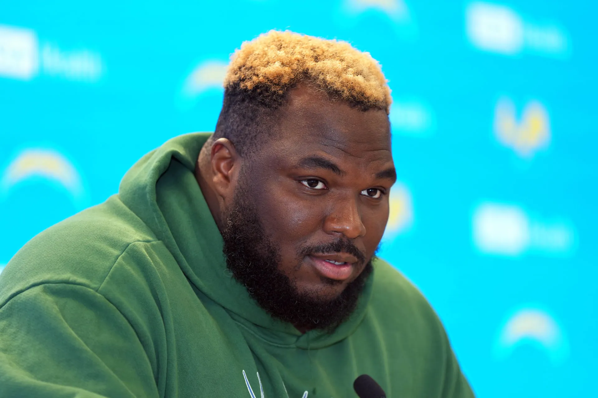 image_68bfe16ed62f1 Chargers Star Who Slapped Travis Kelce Doubles Down — And His Bold Attitude Is Turning Heads