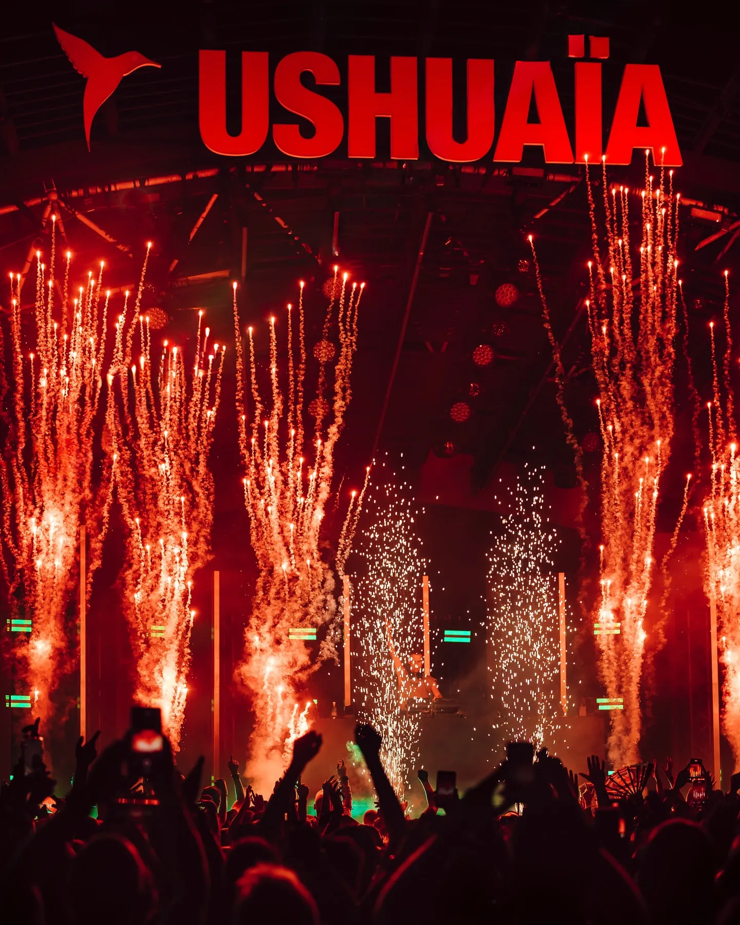 image_68bfe43a026da The debate among EDM fans: Does Armin van Buuren's recent show at Ushuaïa Ibiza have the chops to compete with other big names in the EDM scene for the title of number one DJ?