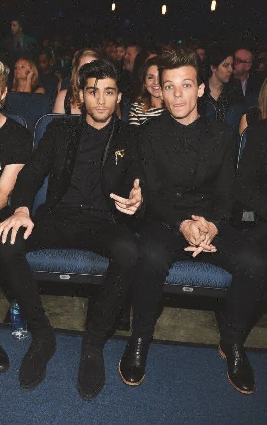 image_68bfe6fab001d Louis Tomlinson and Zayn Malik Enjoy a Fun Dart Game in Tennessee – But the Reason Behind the Camera Has Fans Absolutely Freaking Out!