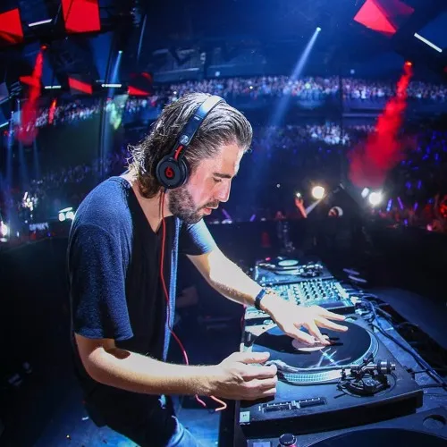 image_68bff2ca308df Dimitri Vegas' Vinyl-Only Set at Tomorrowland 2025: A Tribute to the Roots of DJ Culture