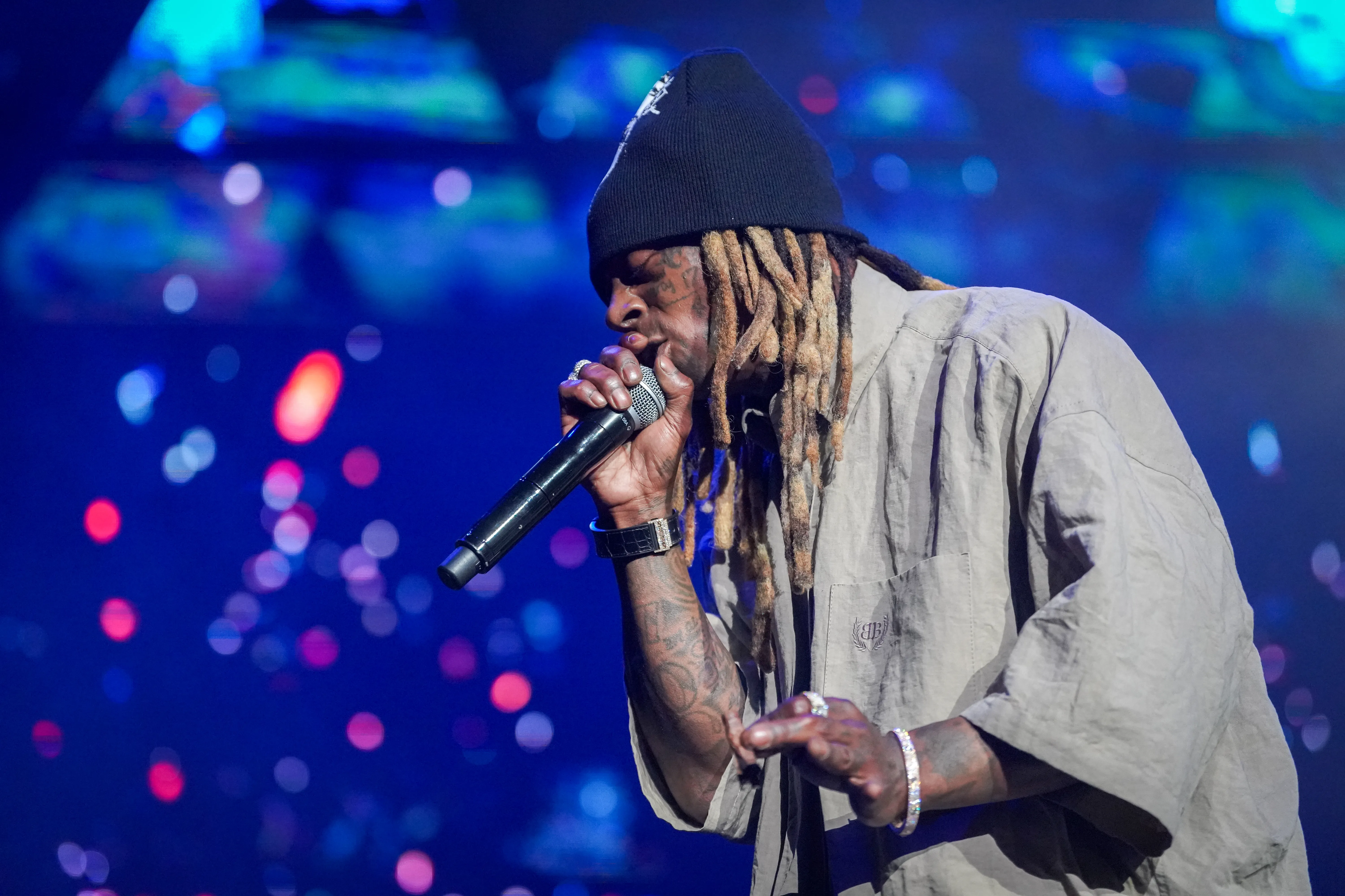 image_68c0e95724042 Shoreline Amphitheatre Erupts as Lil Wayne Turns Concert into Hip-Hop Time Capsule