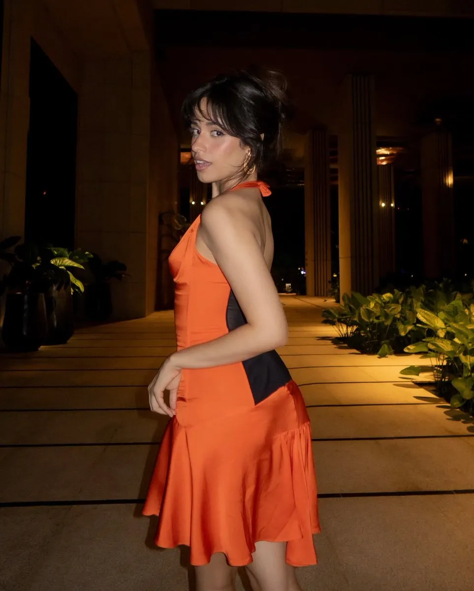 image_68c0ea1fcc468 Camila Cabello Adds Splash of Fun in Vibrant Orange Minidress in Photos