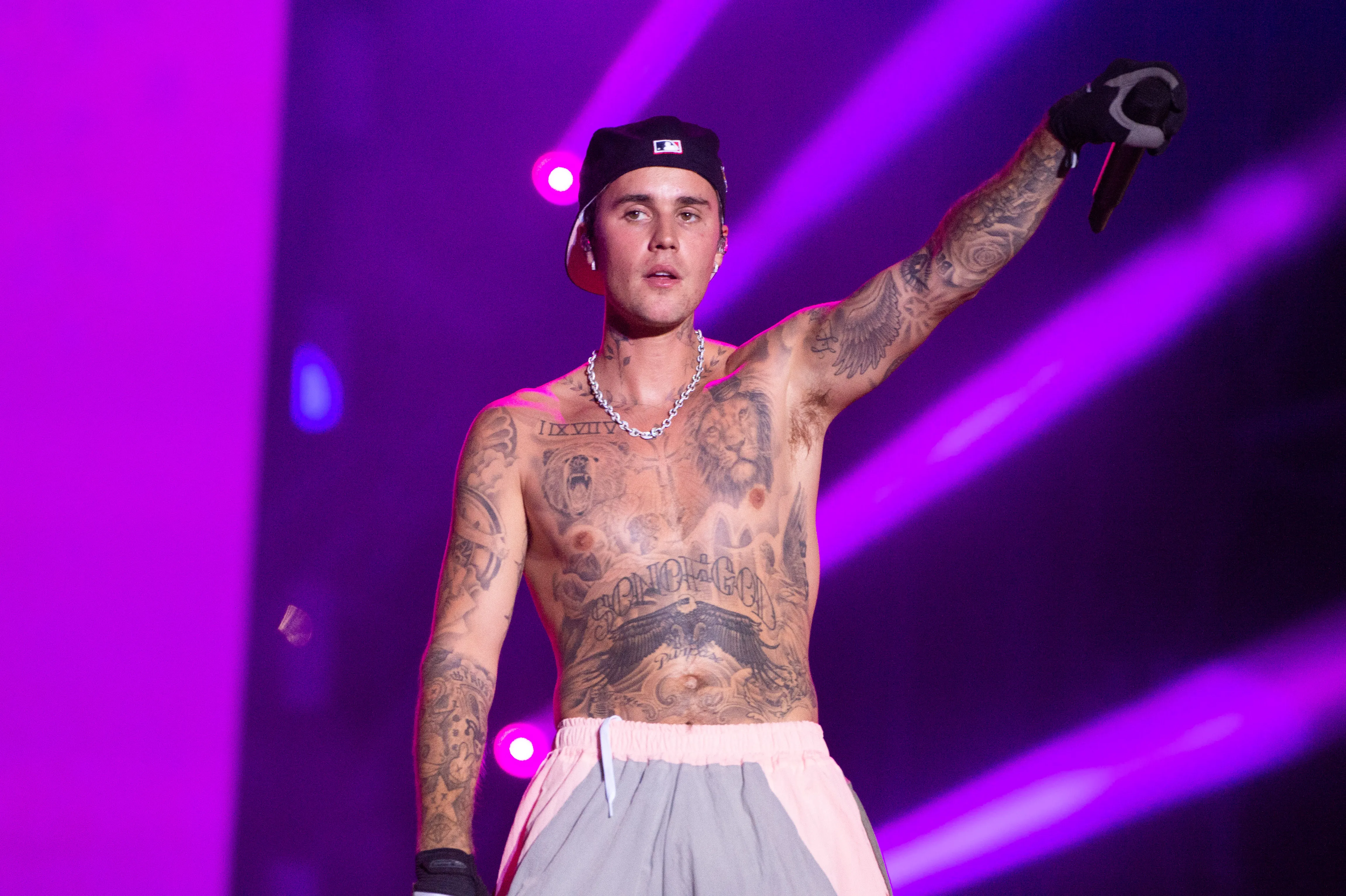 image_68c0fb1780c1e Justin Bieber shocks fans again: From handsome star to strange street moments - Paparazzi photos reveal strange psychological problems that few people notice