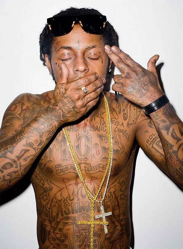 image_68c0fdc2e23f8 In 2006, Lil Wayne Shut His Eyes and Revealed ‘Fear God’ — Was It Faith or a Silent Rebellion?