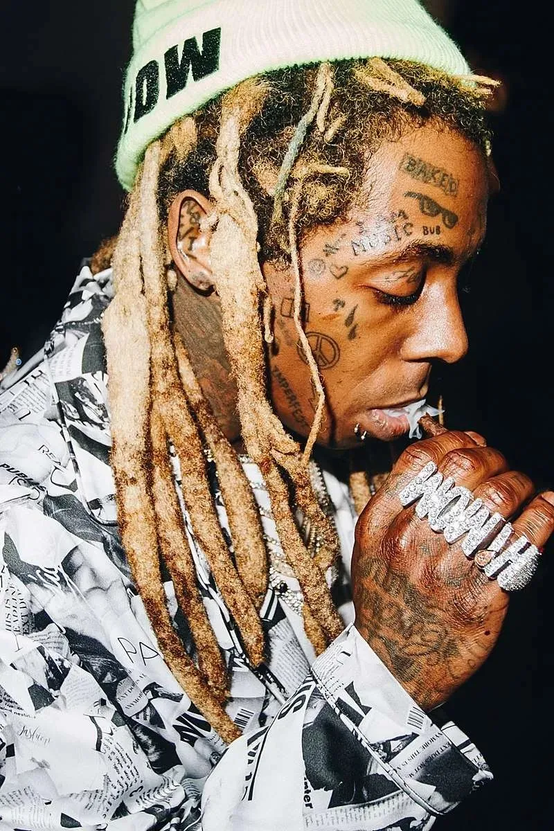 image_68c0fdc318932 In 2006, Lil Wayne Shut His Eyes and Revealed ‘Fear God’ — Was It Faith or a Silent Rebellion?