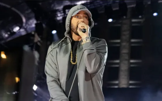 image_68c1018240ae2 Eminem apologizes to his mother and explains why he no longer performs his infamous diss track