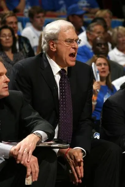image_68c11508da6d0 Respect Earned, Respect Lost – LeBron Reveals How Phil Jackson Tested His Patience!