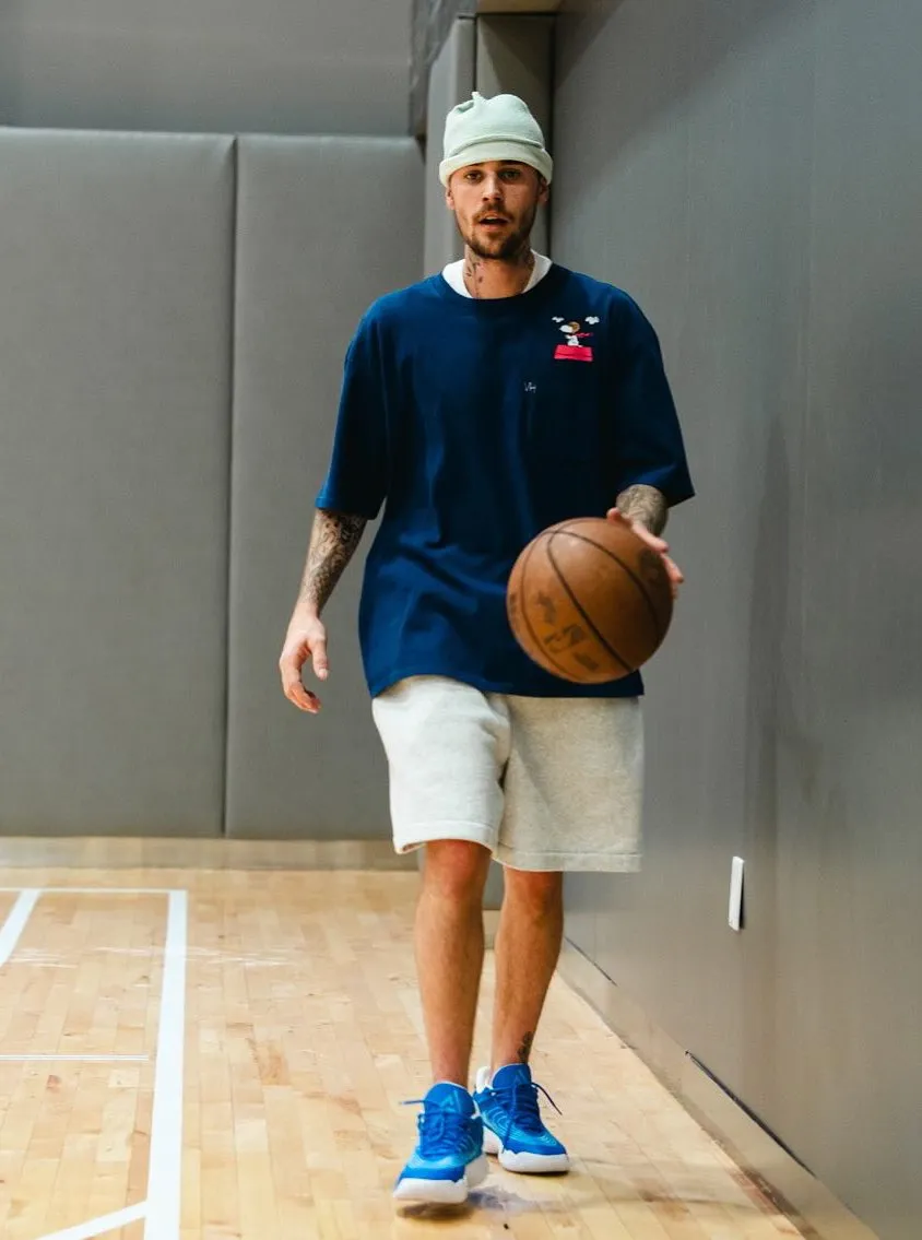 Britney Spears Stuns Fans as She Stands Up for Justin Bieber and Strikes Back at Harsh Critics