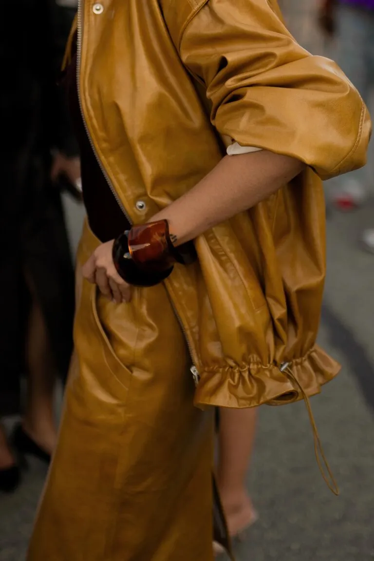 image_68c1439b444e1 Fighting the End-of-Summer Blues With Fall’s 6 Freshest Color Trends