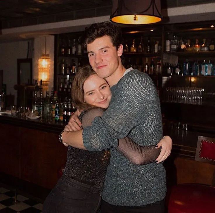 image_68c234220b453 Shawn Mendes Proves Why Fans Call Him the Sweetest Star — His Genuine Hugs and Heartfelt Kindness Are Melting Everyone