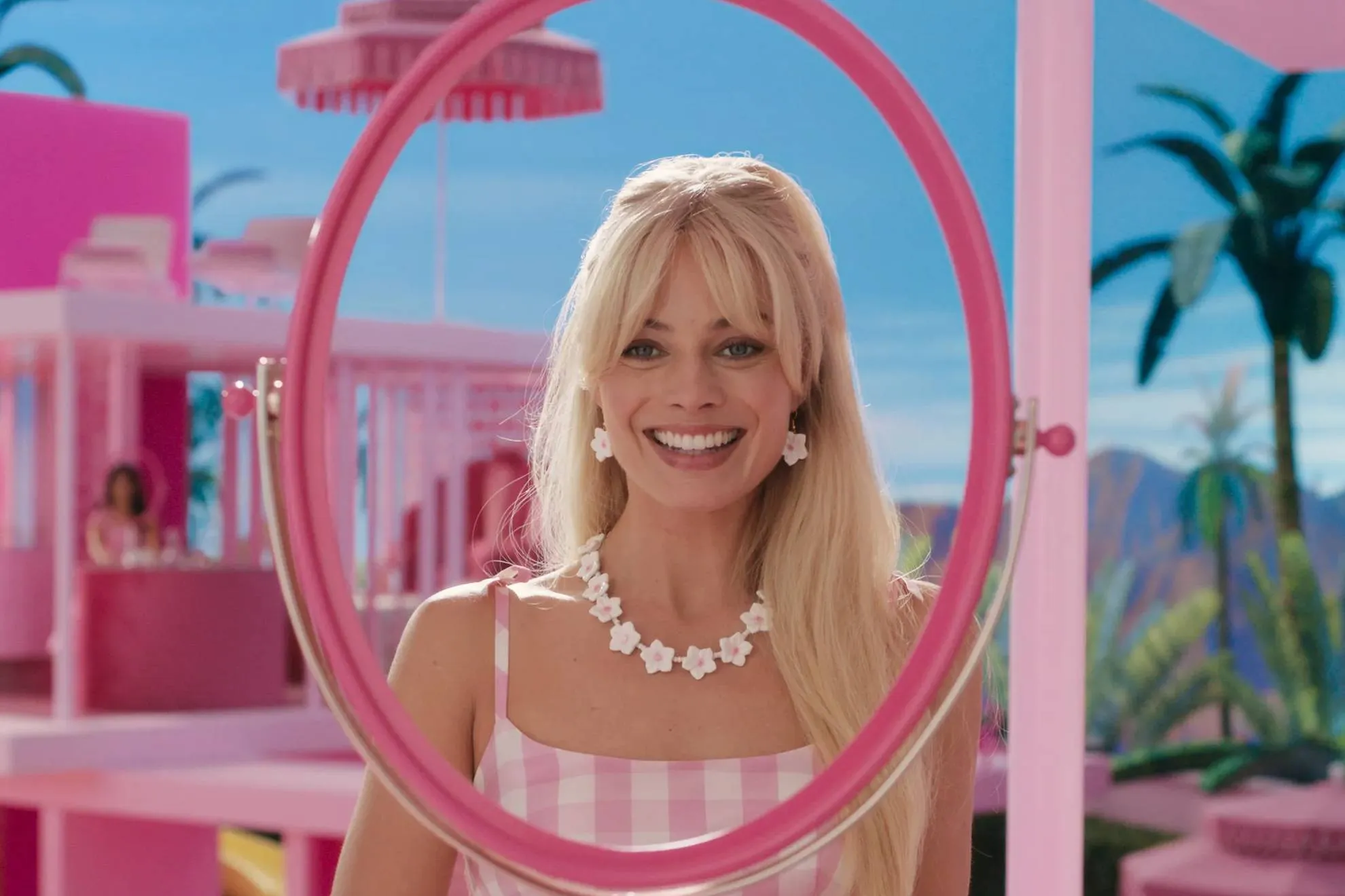 image_68c2366dc77b7 Margot Robbie Just Made a Comeback — But She's in a Race Against Time to Reclaim Her Place in Hollywood