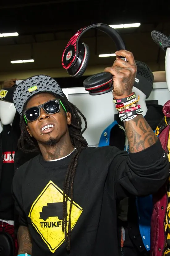 Lil Wayne dropped 30 songs for Tha Carter VI – but you’ll be shocked to know only a few were actually selected to see the light of day! 19 Lil Wayne dropped 30 songs for Tha Carter VI – but you’ll be shocked to know only a few were actually selected to see the light of day!