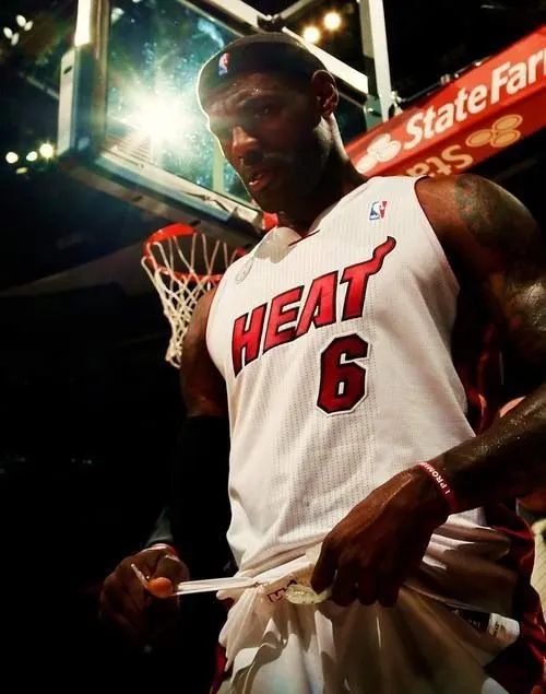 image_68c26246be3a8 LeBron James Has Only One Path Left with the Lakers – But the Twist That Leaves Miami and Cleveland Fans Furious Is the Real Drama!