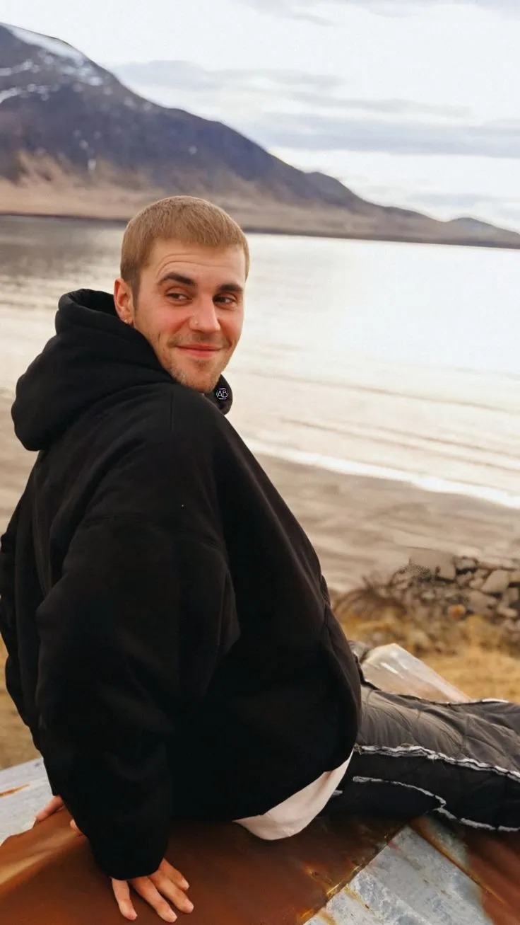 image_68c2846d51f81 Justin Bieber Cruises Through the Streets on a Segway – and Suddenly, All Eyes Are on His Tiny Outfit!