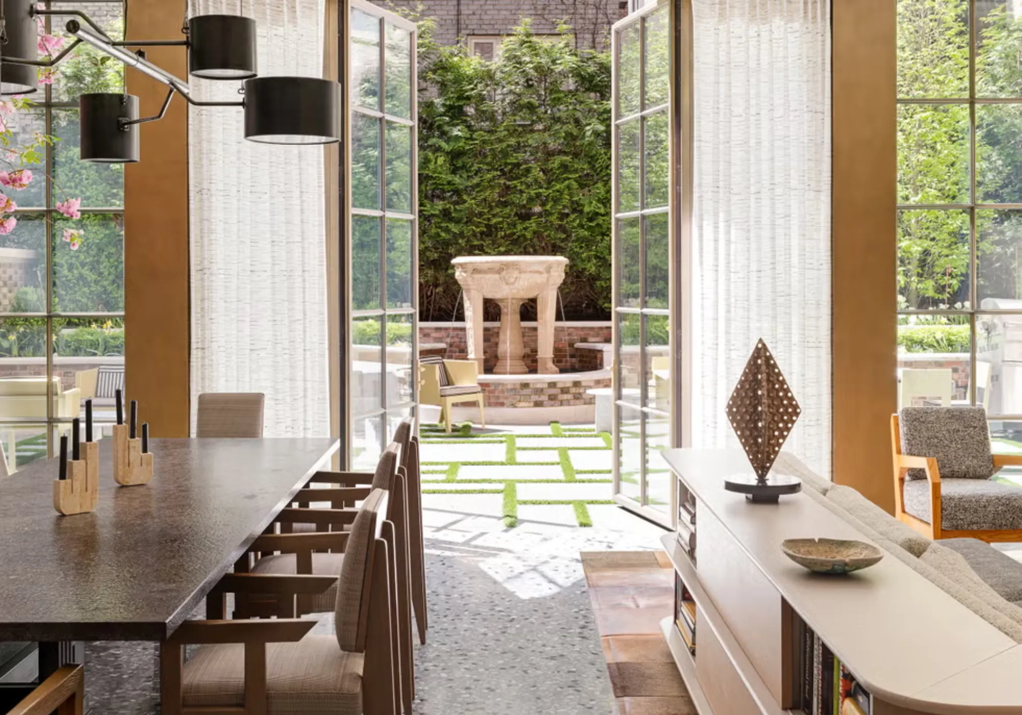 This New York Townhouse Is Where Ambition Meets Reality