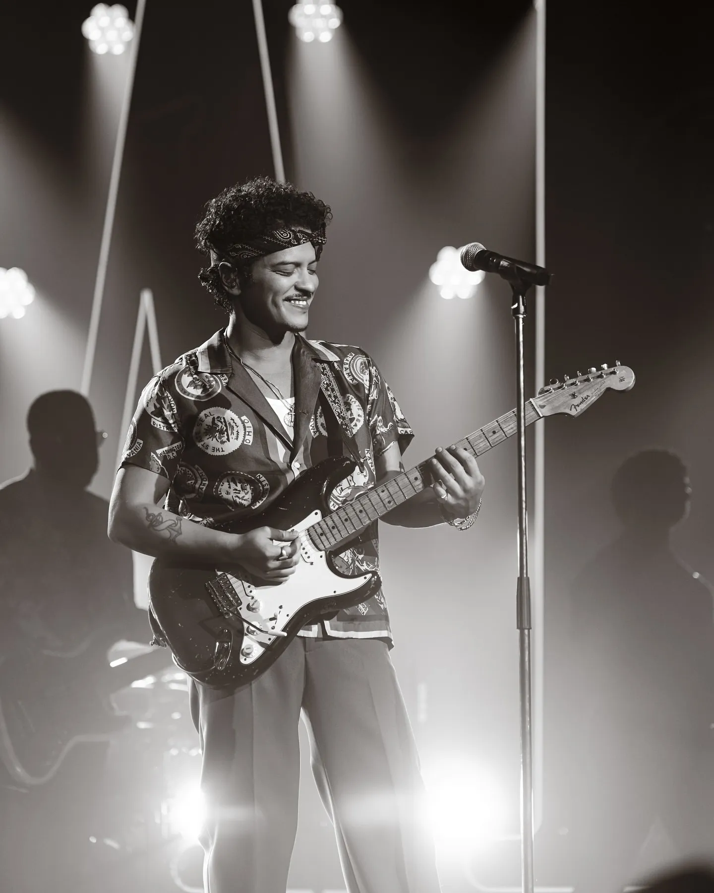 Bruno Mars and the Power of Resilience: From Rejection to Redefining Global Music Success
