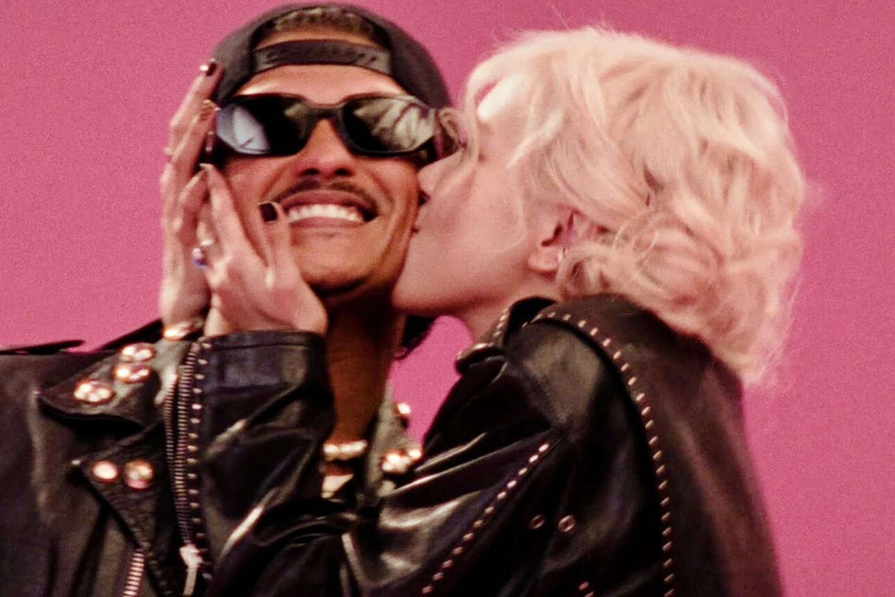 The Shocking Kiss: Rosé BLACKPINK and Bruno Mars – Behind-the-Scenes Drama Reveals a Secret Bigger Than Music?