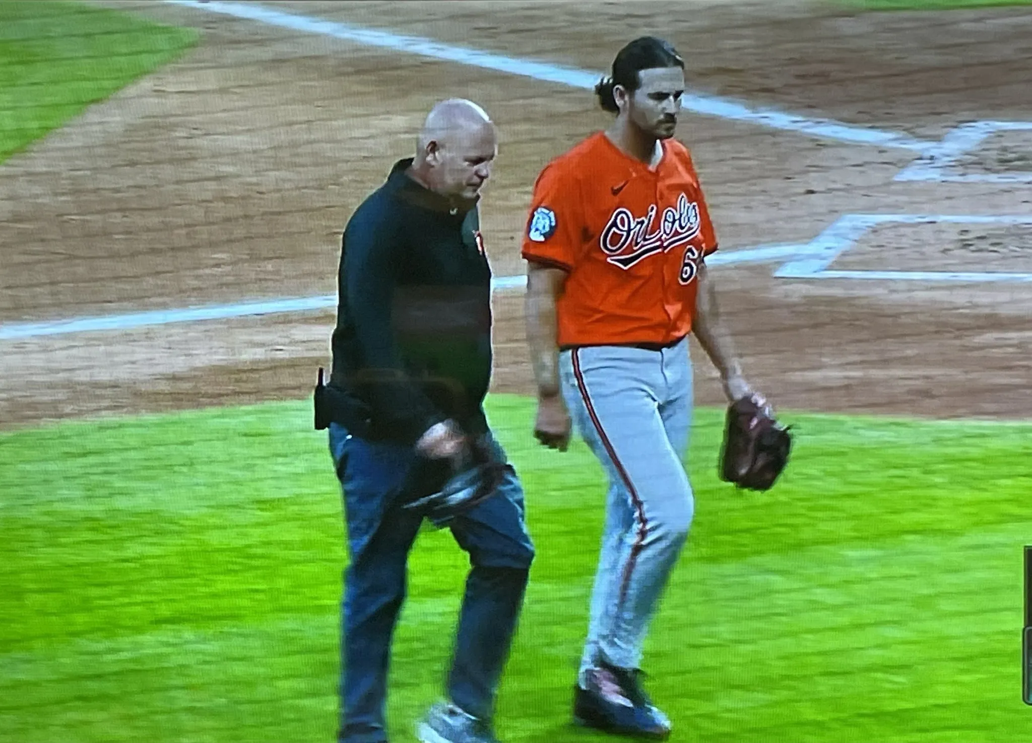 The MLB Community Reacts: What Dean Kremer’s Injury Really Means for the Orioles, the Dodgers Clash, and Fantasy Baseball