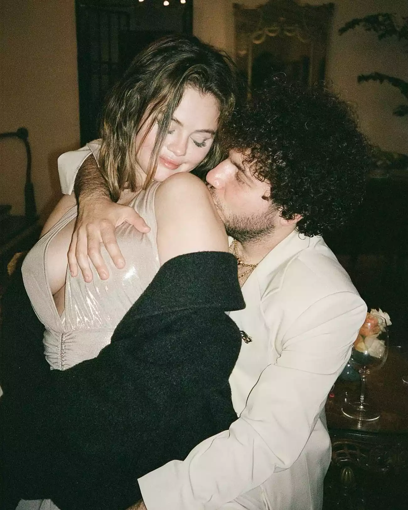 image_68c3a69926a01 Selena Gomez Likes Watches Benny Blanco Cook: He 'Loses Himself in Cooking and I Love That'