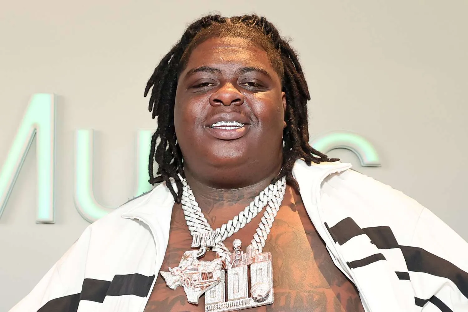 image_68c3d0a7d7ff8 Lil Wayne Sparks Emotional Reactions as BigXthaPlug Reveals His Mother Breaks Down Daily Over Their Carter VI Collaboration