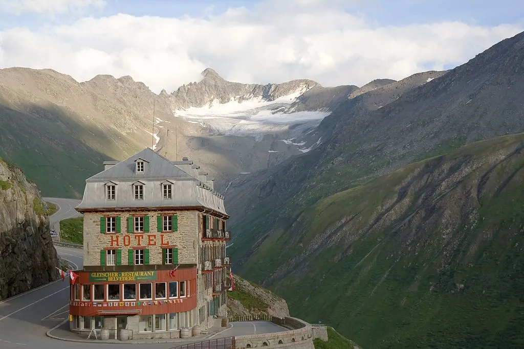 image_68c3d801b7b83 You’ll save money by staying at these 15 abandoned hotels during your travels