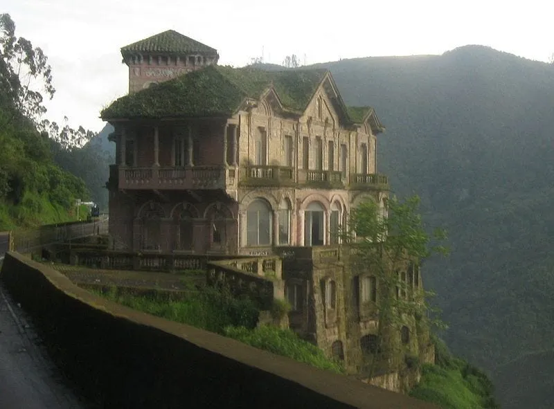 image_68c3d80505078 You’ll save money by staying at these 15 abandoned hotels during your travels