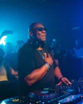 What Did Fans Say About the Iconic Set in Vienna? Signal Exploded With Carl Cox’s Twist That Left Everyone Stunned 1 What Did Fans Say About the Iconic Set in Vienna? Signal Exploded With Carl Cox’s Twist That Left Everyone Stunned