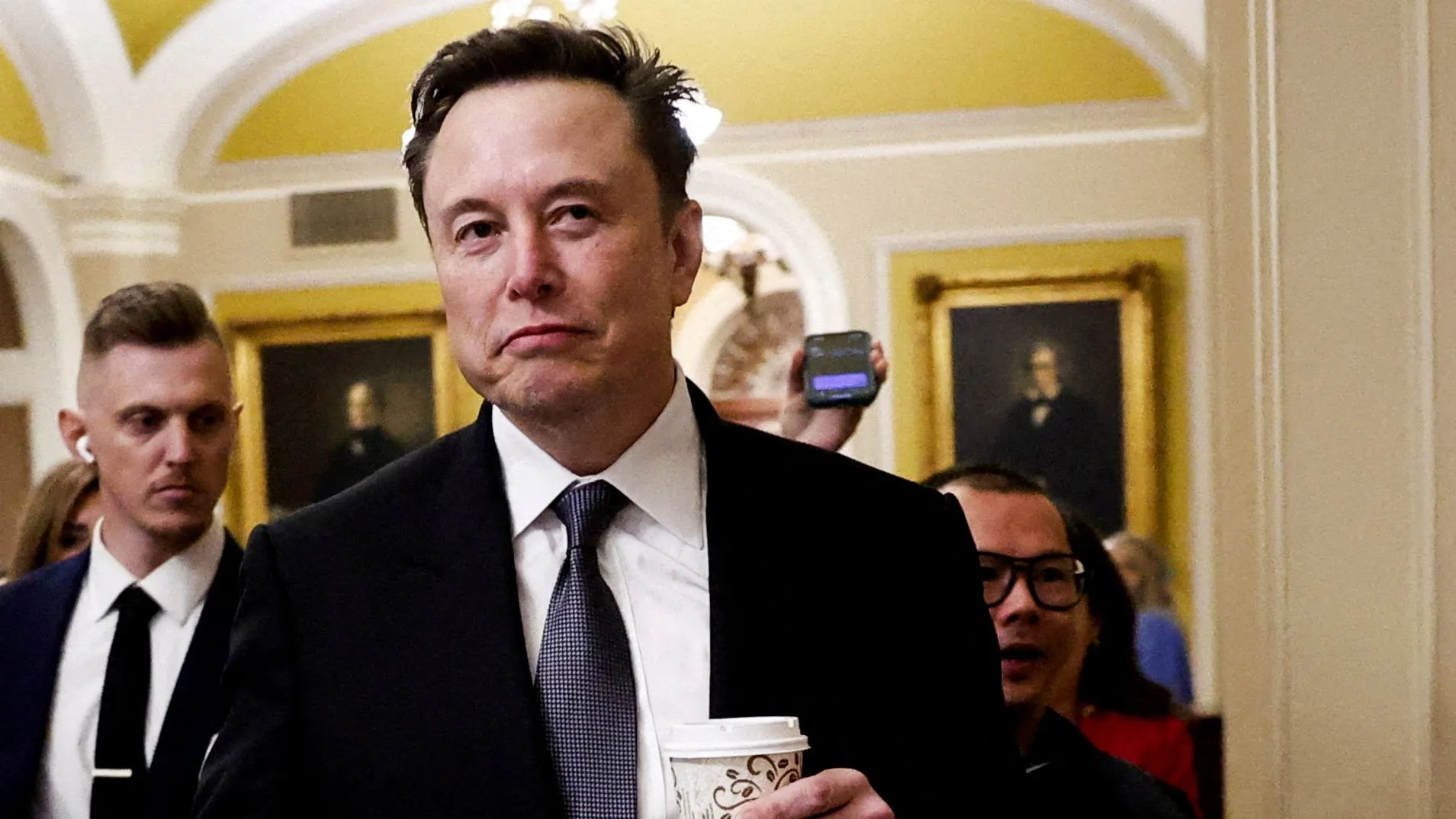 Drama Unfolds: Sam Altman Drags Elon Musk’s Baby Mama Into Legal Storm