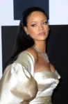 He Asked for Her Instagram Without Knowing It Was Rihanna — What Happened Next Broke the Internet