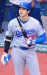 Shohei Ohtani Steps In After Phillies ‘Karen’ Attack — His Heartwarming Gift to a Young Fan Is Melting MLB