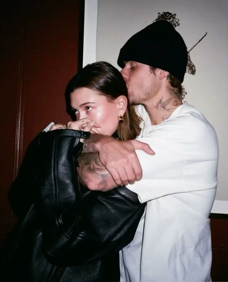 Justin Bieber and Hailey Step Out Smiling — But Fans Can’t Ignore What They Said About Their Marriage!