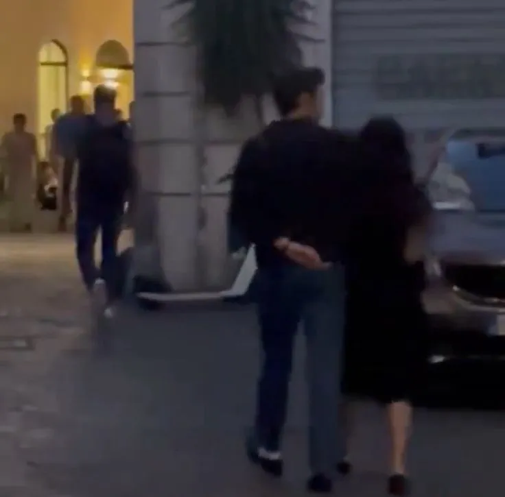 image_68c5b01b8cdd8 Harry Styles and Zoë Kravitz Show PDA Amid Rumors They’re ‘Attached at the Hip’