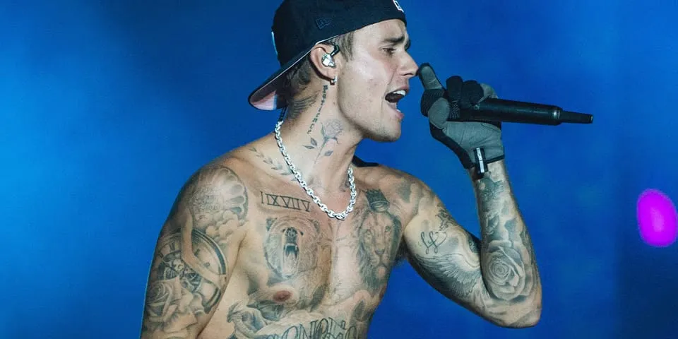 image_68c6e6be94a2c Justin Bieber Claims #1 Spot on the Rhythmic Radio Chart – But Fans Aren’t Sure He Can Keep His Momentum!