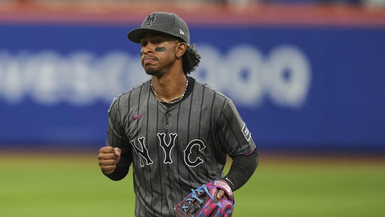 Francisco Lindor Ignites the Mets Dugout With Electric Energy After Daring Bunt Single Sparks the Fifth Inning Rally