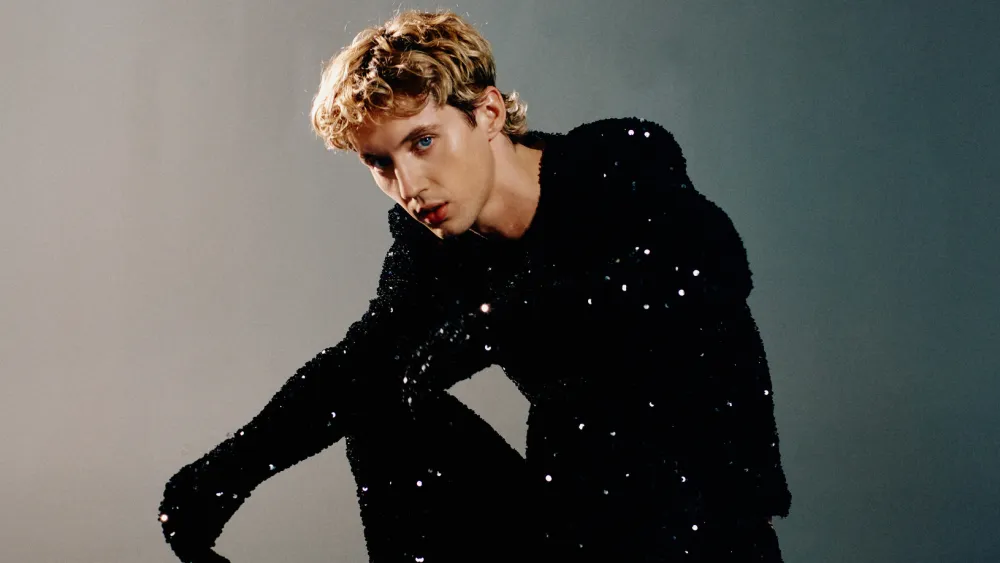Who Has Troye Sivan Dated? The Truth About His Love Life