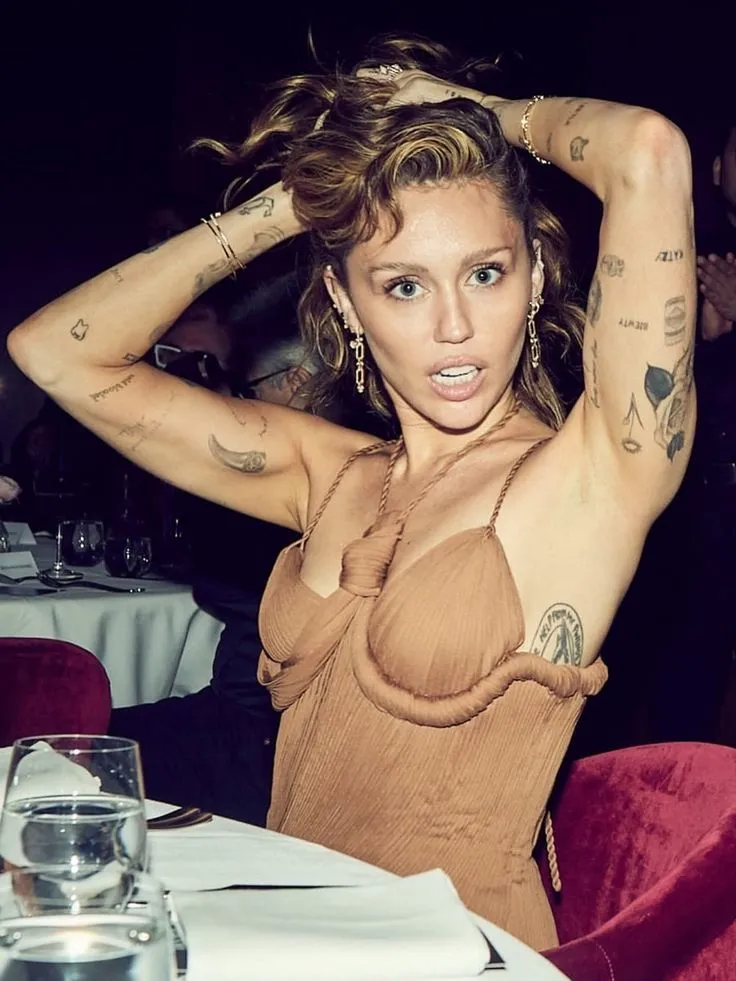 image_68c78fe827121 No Longer the Miley We Knew? Singer Surrounded by Plastic Surgery Rumors