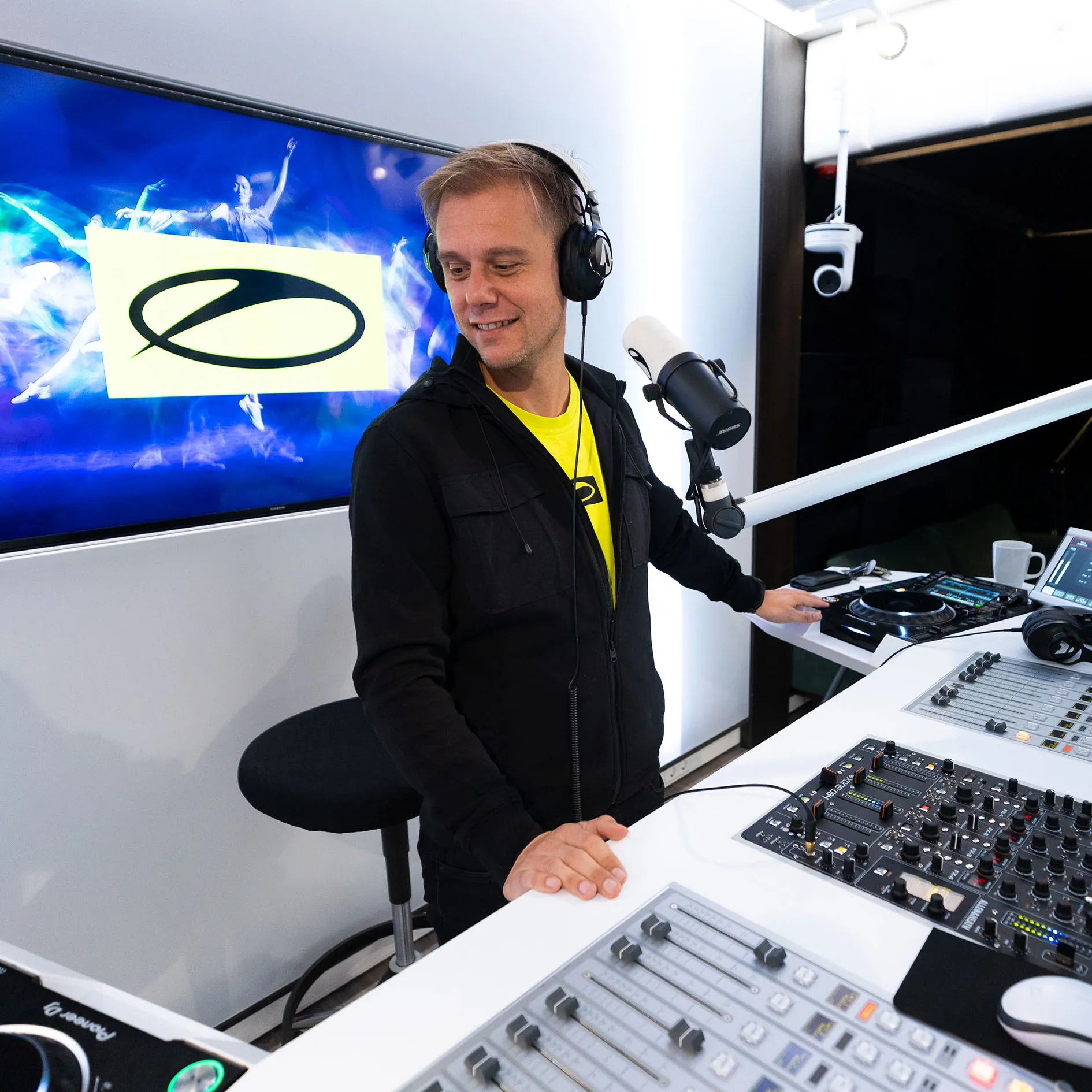 image_68c79449d49cd Armin van Buuren: The Silent Mentor Shaping the Next Generation of DJs – Who Are His True Protégés?