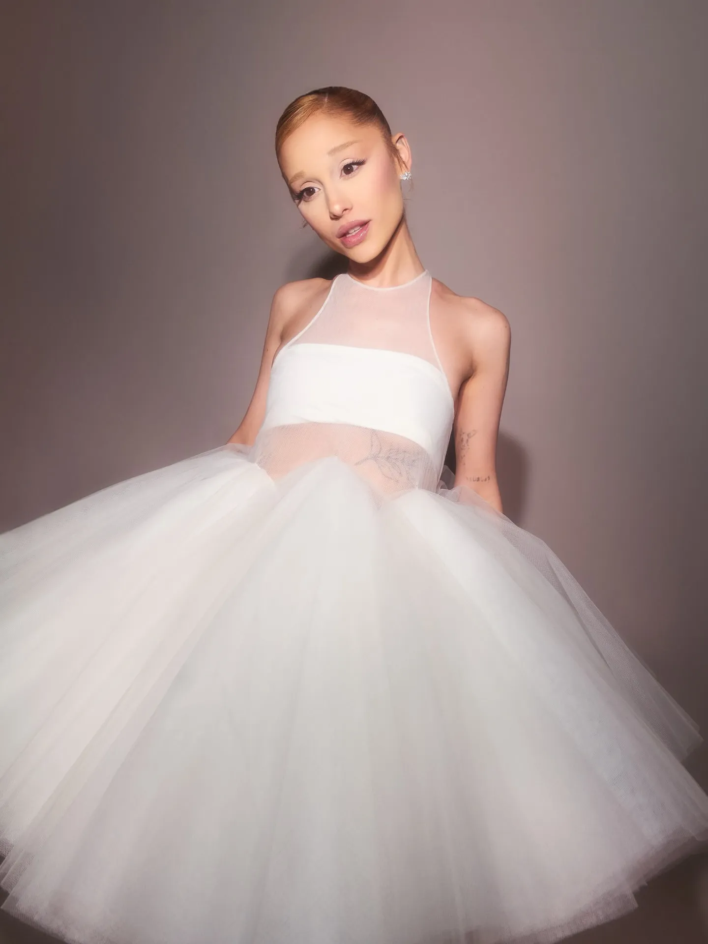 Ariana Grande Refuses to Play by Hollywood Rules – And This Tiny Habit Explains Her Unstoppable Success