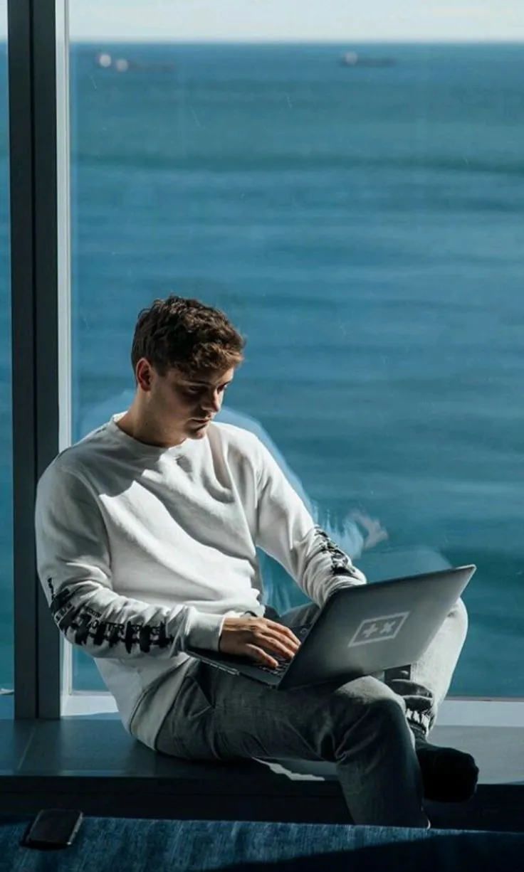 image_68c7d51d06077 Martin Garrix doesn’t just produce chart-topping tracks; he also runs the entire STMPD RCRDS empire – but the truth about how he makes his money is shaking the entire industry!