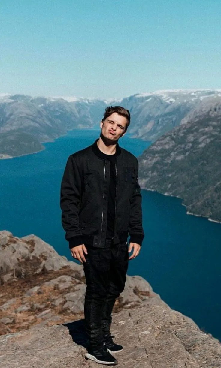 image_68c7d51dab71a Martin Garrix doesn’t just produce chart-topping tracks; he also runs the entire STMPD RCRDS empire – but the truth about how he makes his money is shaking the entire industry!